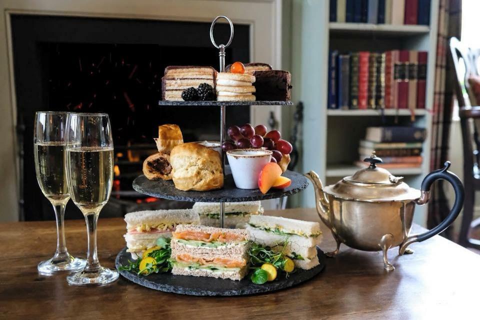 The Loch Lomond Arms Hotel Luss Eksteriør billede